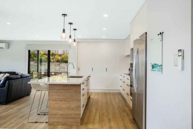 Photo of property in 194 Navigation Drive, Whitby, Porirua, 5024