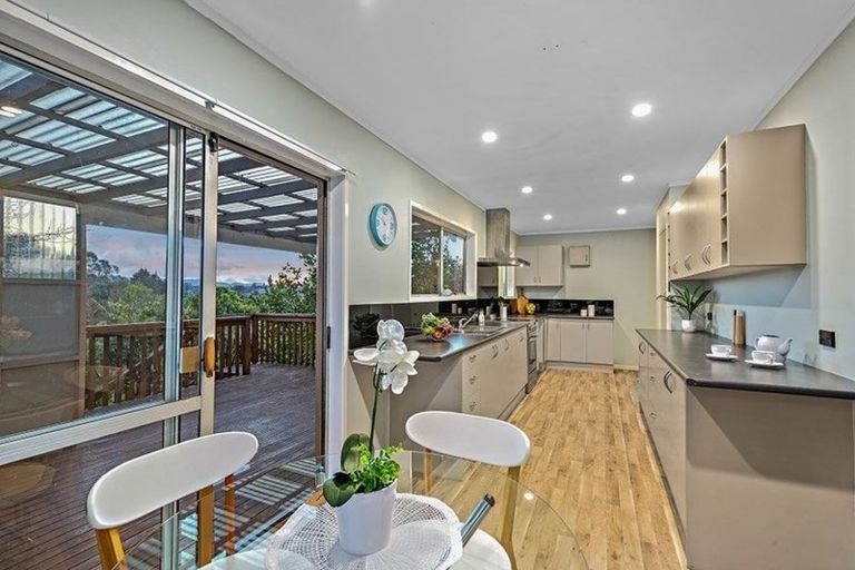 Photo of property in 3 Seabar Place, Glen Eden, Auckland, 0602