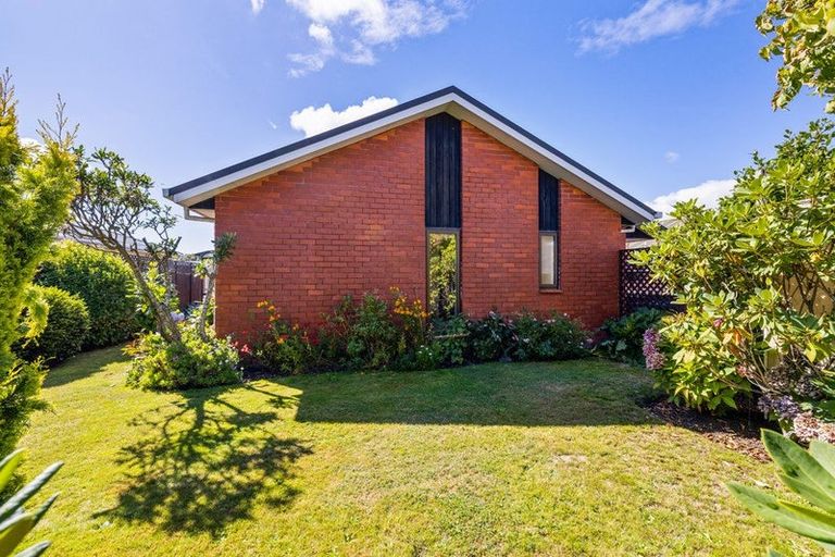 Photo of property in 12 Wharenui Road, Upper Riccarton, Christchurch, 8041