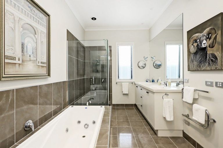 Photo of property in 16 Hunter Drive, Awatoto, Napier, 4110