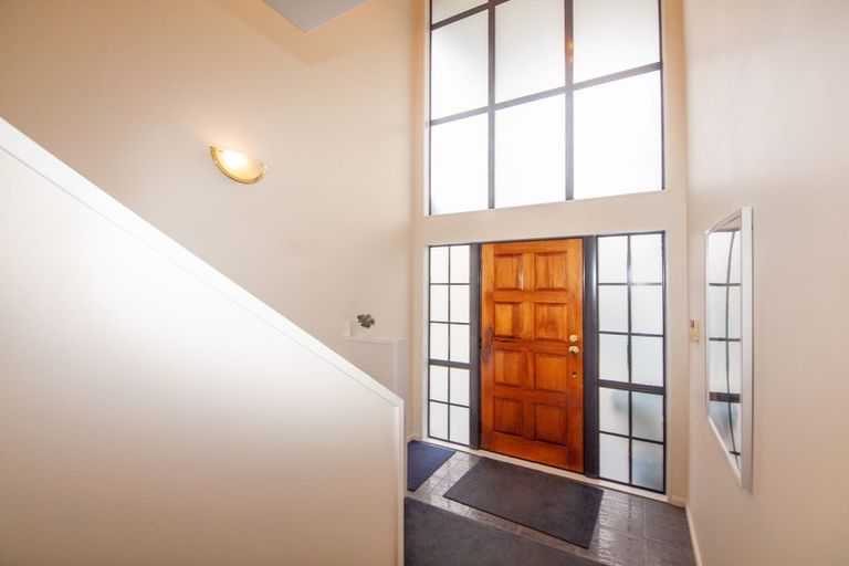 Photo of property in 28 Amesbury Drive, Churton Park, Wellington, 6037