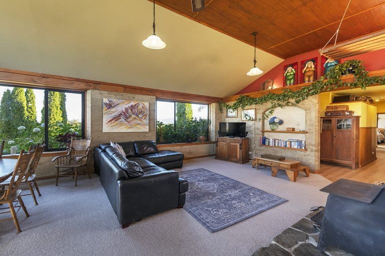 Photo of property in 28 Moraine Terrace, Lake Hawea, 9382