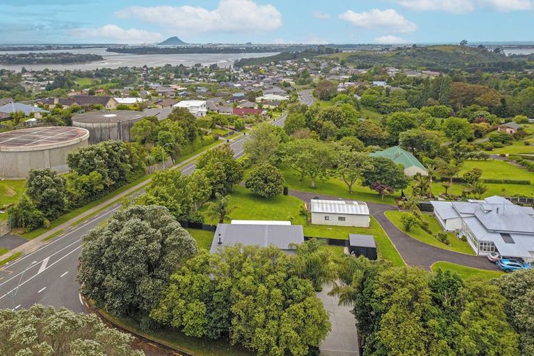 Photo of property in 1r Oceana Drive, Welcome Bay, Tauranga, 3175