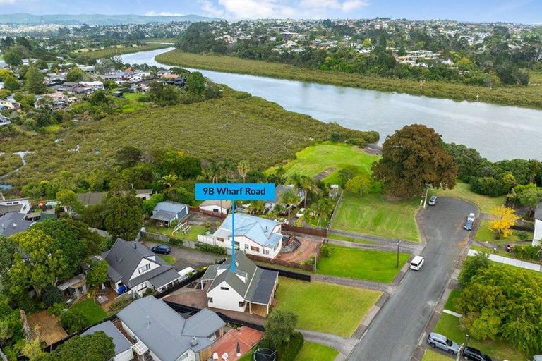 Photo of property in 2/9 Wharf Road, Te Atatu Peninsula, Auckland, 0610