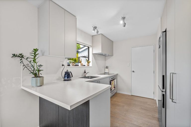 Photo of property in 6b Dickson Crescent, Hornby, Christchurch, 8042