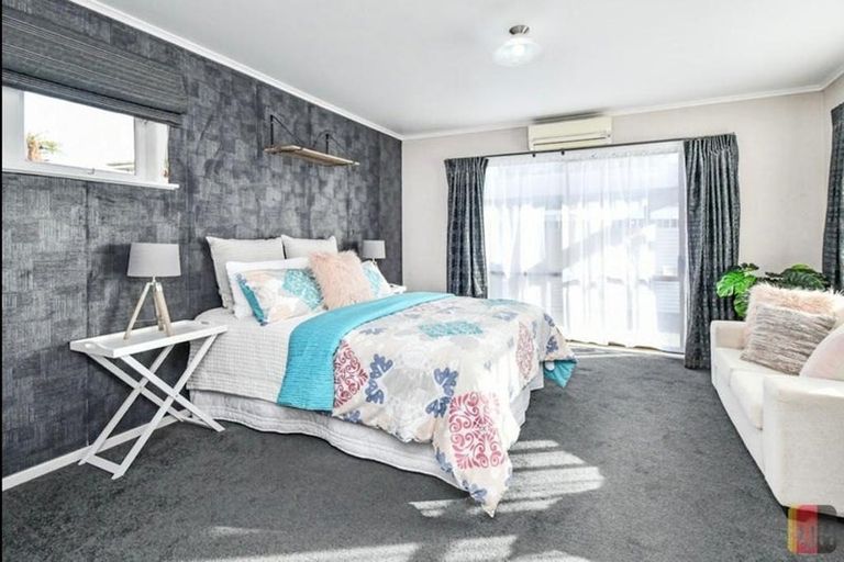 Photo of property in 431a Great South Road, Opaheke, Papakura, 2113