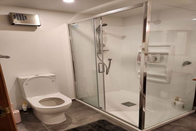 Photo of property in 34 Cannon Hill Crescent, Mount Pleasant, Christchurch, 8081