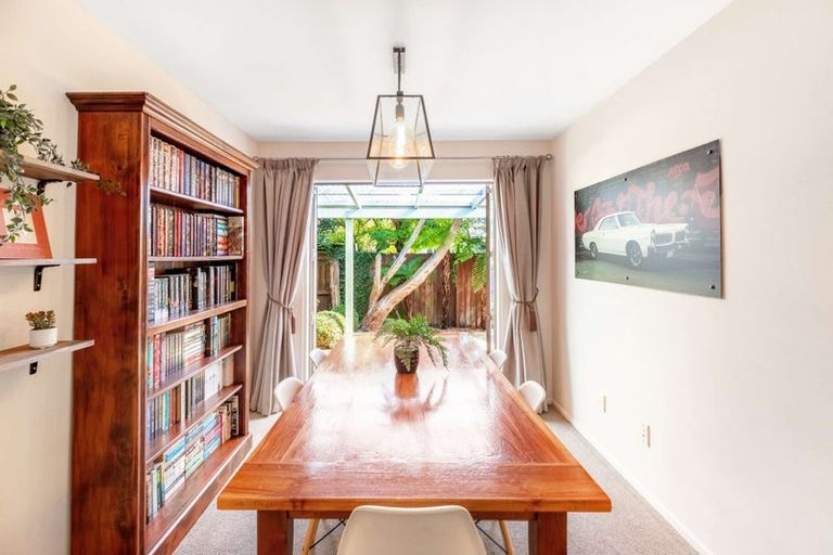 Photo of property in 2/144a Riverlaw Terrace, Saint Martins, Christchurch, 8022