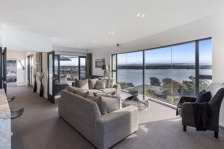 Photo of property in 11a Te Awakura Terrace, Mount Pleasant, Christchurch, 8081
