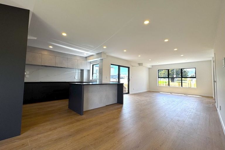 Photo of property in 43 Greenmeadows Avenue, Manurewa East, Auckland, 2102