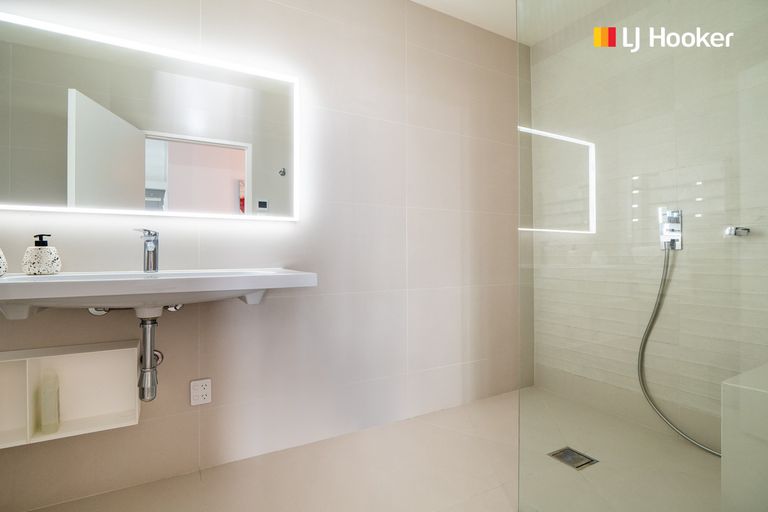 Photo of property in 129 Doon Street, Waverley, Dunedin, 9013