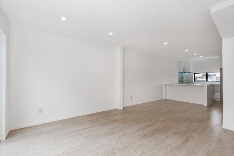 Photo of property in 66b Delta Avenue, New Lynn, Auckland, 0600