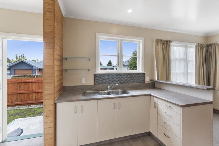 Photo of property in 73 Queenwood Road, Levin, 5510