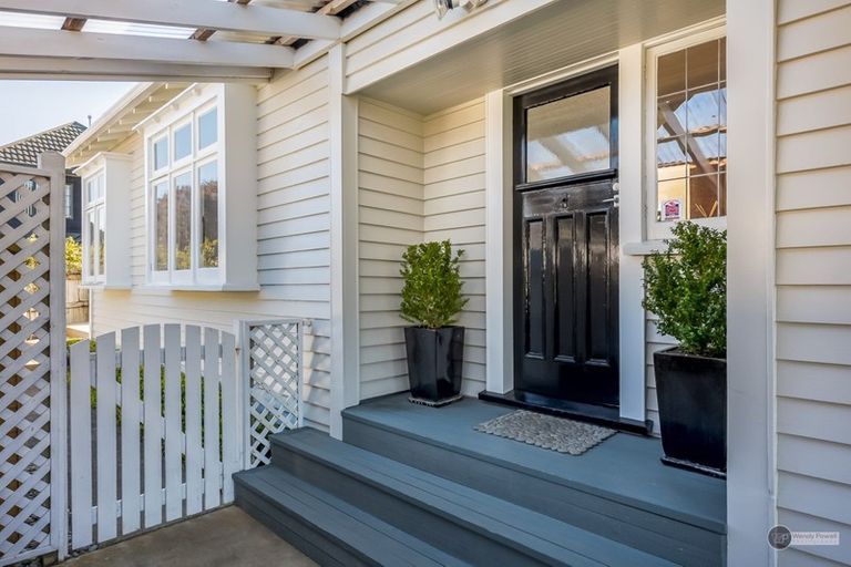 Photo of property in 49f1 Puriri Street, Woburn, Lower Hutt, 5010