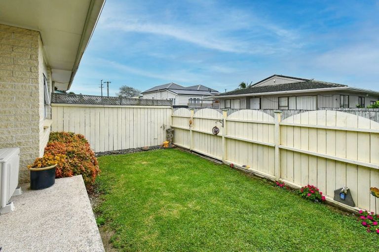 Photo of property in 3/50 Kenderdine Road, Papatoetoe, Auckland, 2025