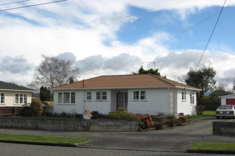 Photo of property in 84 Makoura Road, Masterton, 5810