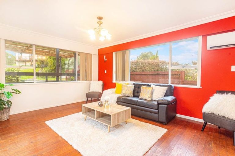 Photo of property in 32 Kelkirk Street, Kelston, Auckland, 0602
