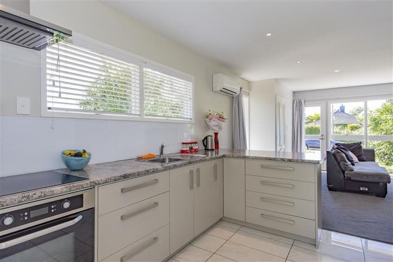 Photo of property in 5 Sarabande Avenue, Redwood, Christchurch, 8051