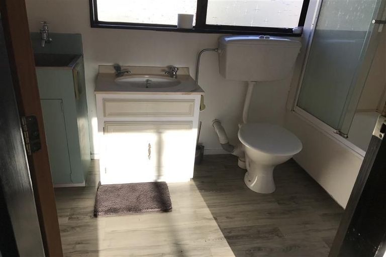 Photo of property in 1/168 Kings Crescent, Hutt Central, Lower Hutt, 5010