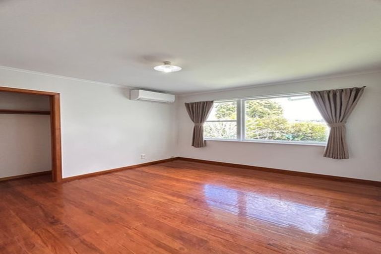 Photo of property in 21 Shanaway Rise, Hillcrest, Auckland, 0627