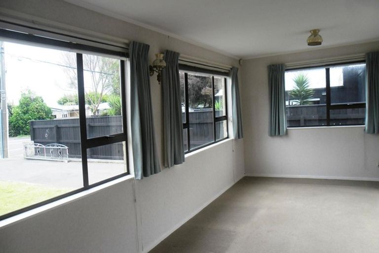 Photo of property in 85 Martin Road, Paraparaumu Beach, Paraparaumu, 5032