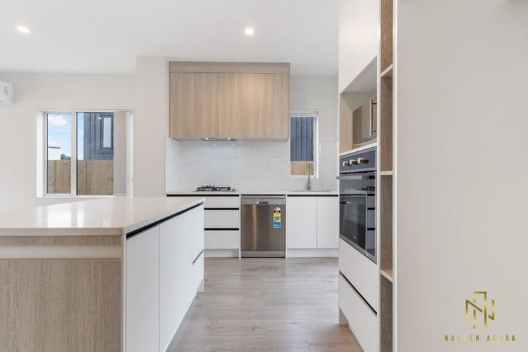 Photo of property in 5b Poruru Close, Papakura, 2110
