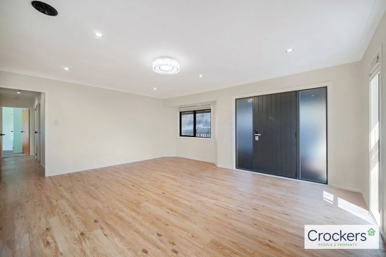 Photo of property in 22 Fruitvale Road, New Lynn, Auckland, 0600