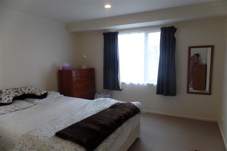 Photo of property in 492a Don Buck Road, Massey, Auckland, 0614