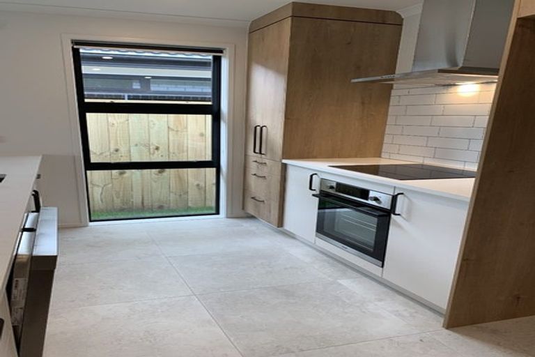 Photo of property in 7 Rarangi Mai Lane, Karaka, 2113