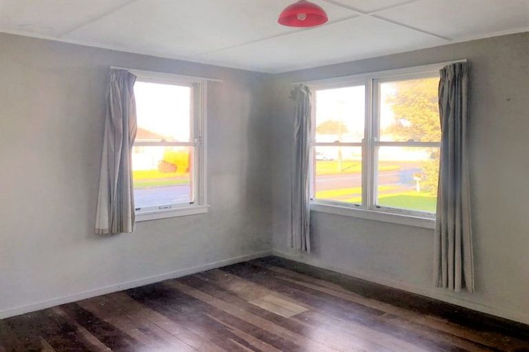 Photo of property in 2 Akatea Street, Gonville, Whanganui, 4501
