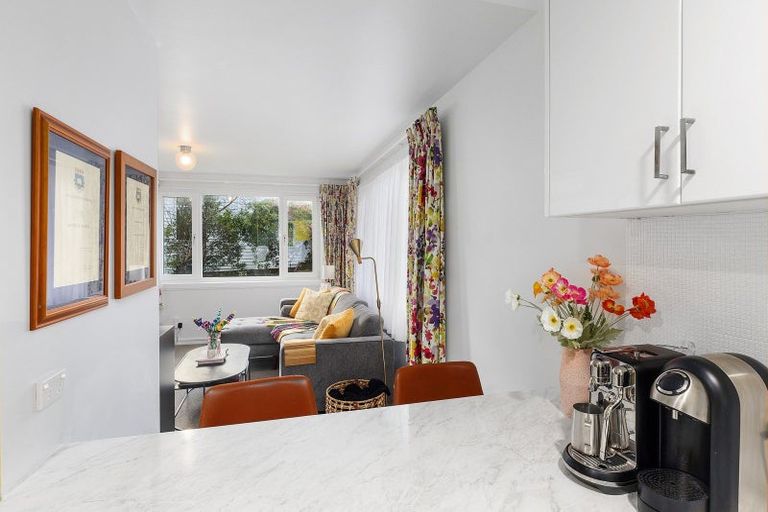 Photo of property in 5/18 Agra Crescent, Khandallah, Wellington, 6035