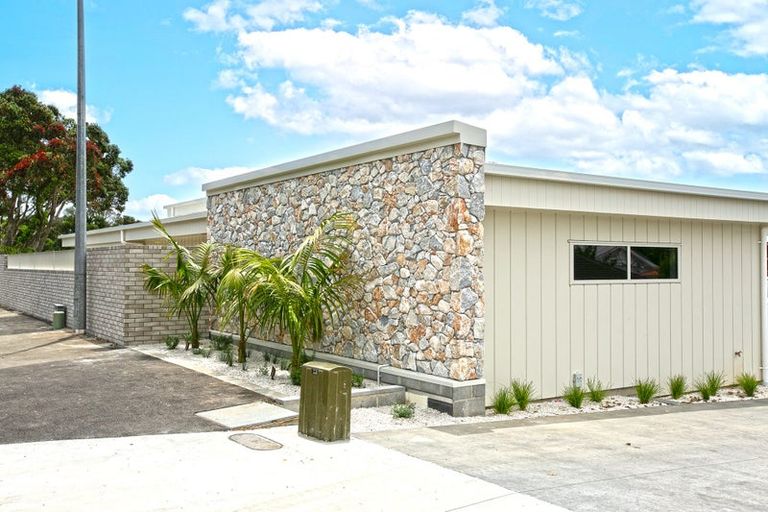 Photo of property in Mangorei Road, Strandon, New Plymouth, 4312