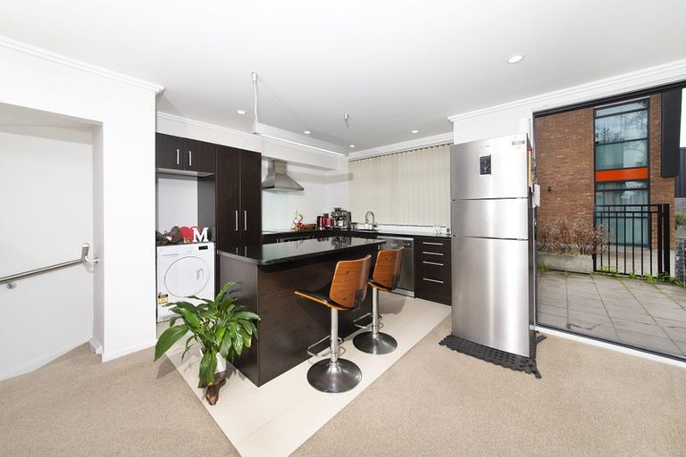 Photo of property in 9/182 Flat Bush School Road, Flat Bush, Auckland, 2019