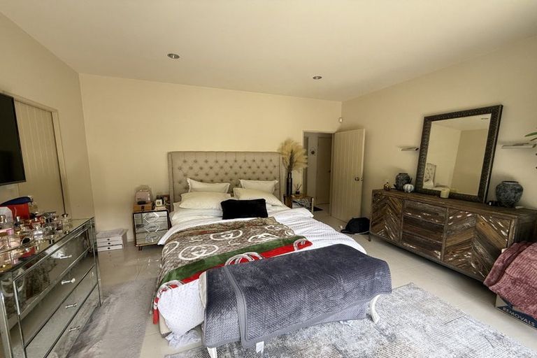 Photo of property in 71 Kittiwake Drive, Schnapper Rock, Auckland, 0632