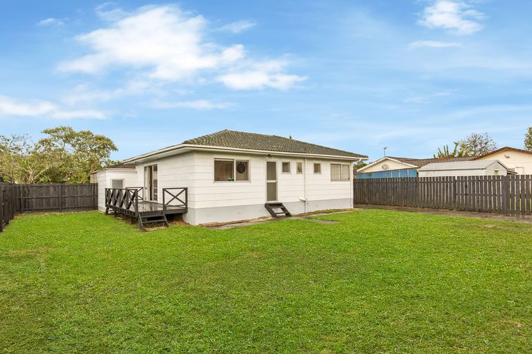 Photo of property in 2/22 Bingara Place, Favona, Auckland, 2024