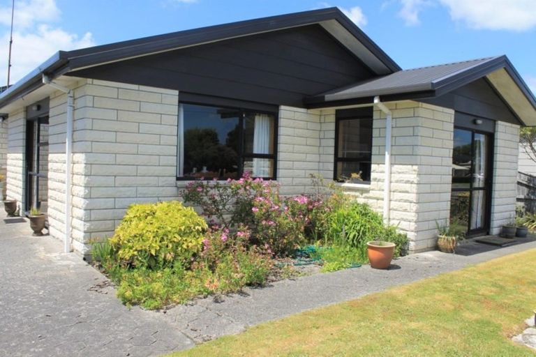 Photo of property in 11 Queen Street, Westport, 7825