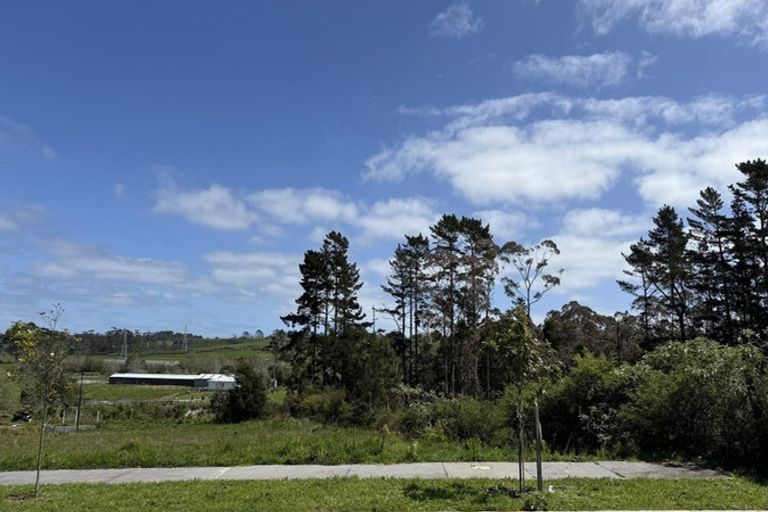 Photo of property in 5 Neinei Street, Westgate, 0814