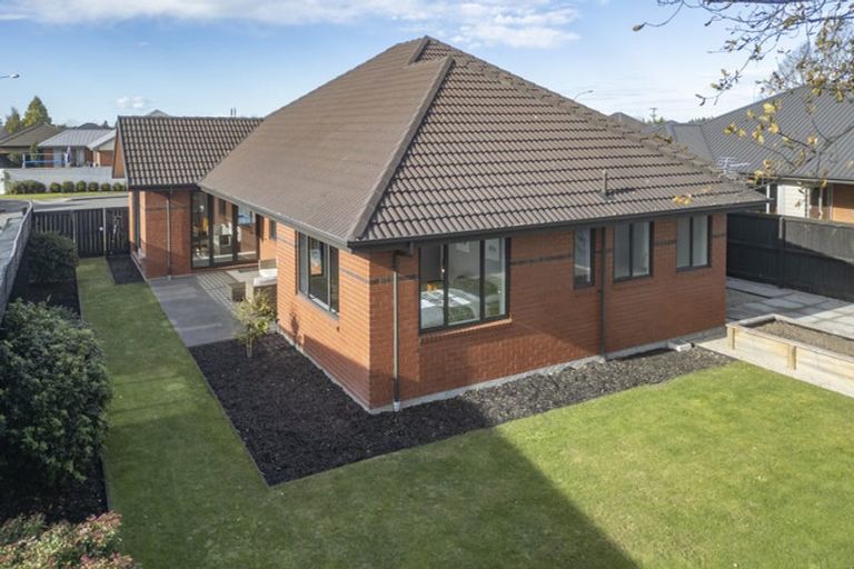 Photo of property in 5 Wisteria Lane, Rangiora, 7400