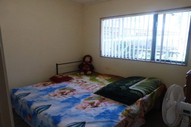 Photo of property in 50a Edmonton Road, Henderson, Auckland, 0612