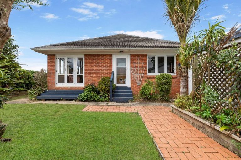 Photo of property in 5 Pacific Street, Waiuku, 2123