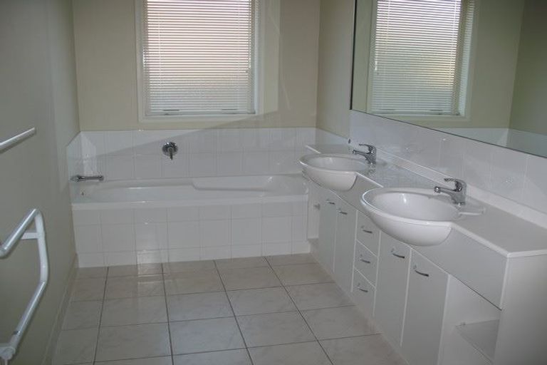 Photo of property in 21 Mahuri Street, Parklands, Christchurch, 8083