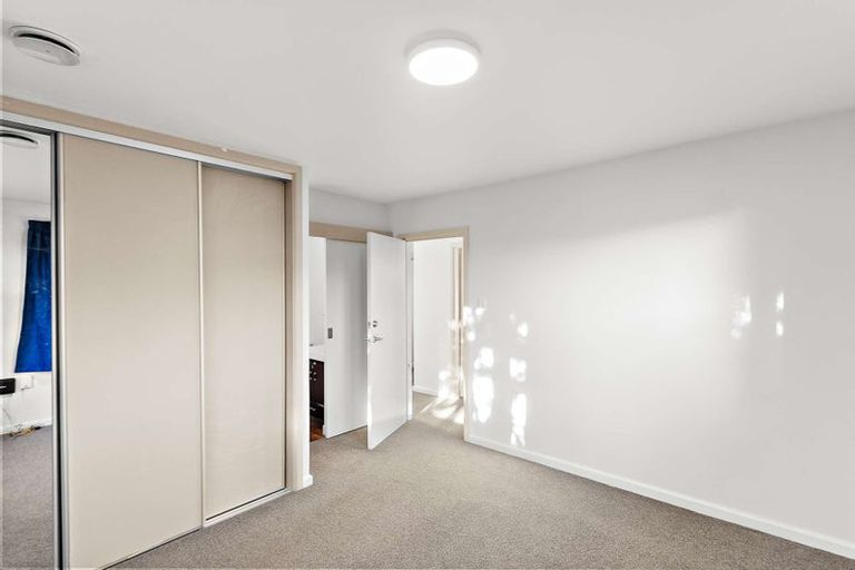 Photo of property in 32 Vagues Road, Northcote, Christchurch, 8052