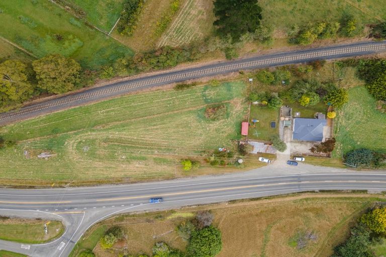 Photo of property in 114 Oamaru-alma Road, Deborah, Oamaru, 9491