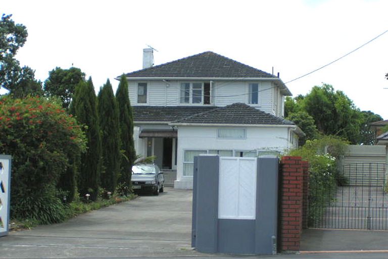 Photo of property in 2/236 Lake Road, Hauraki, Auckland, 0622