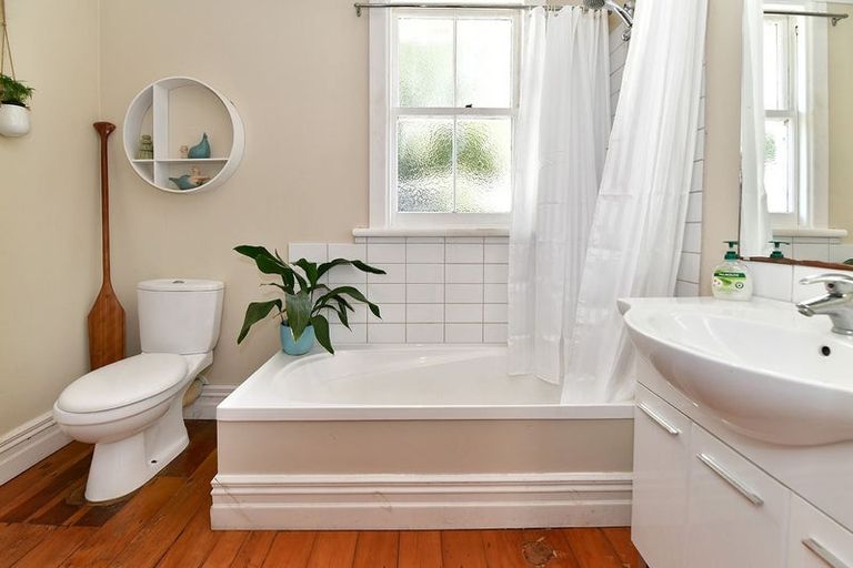 Photo of property in 25 Kowhai Street, Helensville, 0800