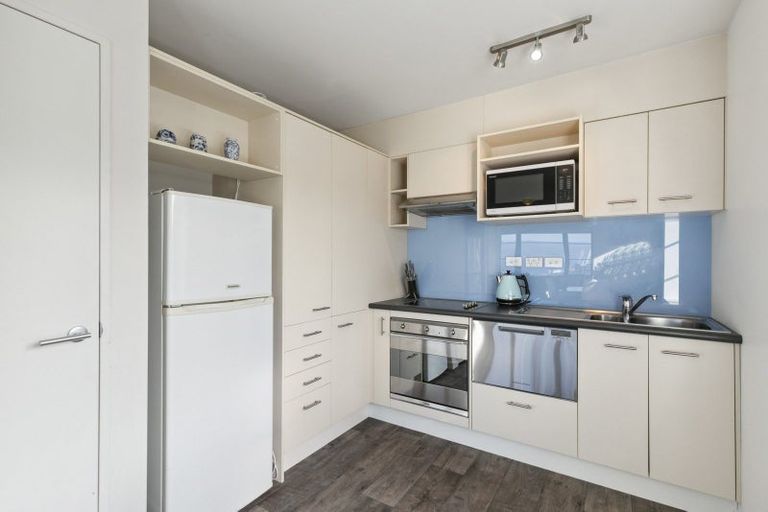 Photo of property in Westhaven Apartments, 21/127u Molesworth Street, Thorndon, Wellington, 6011