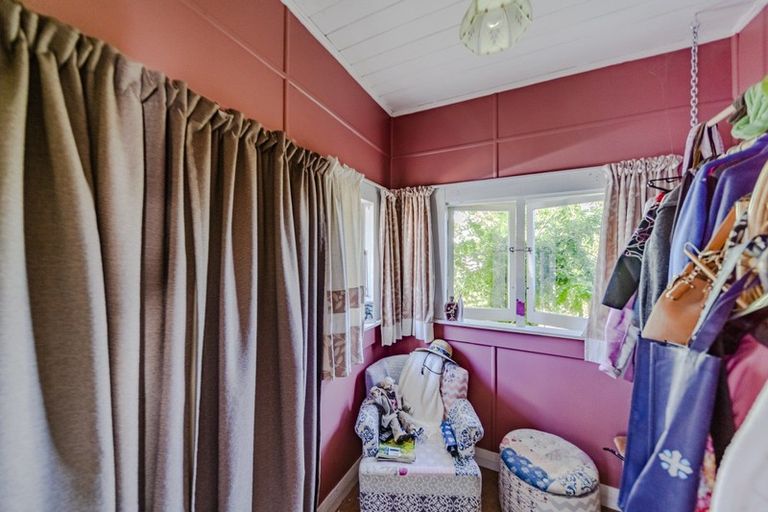 Photo of property in 8a Shanly Street, Waipawa, 4210