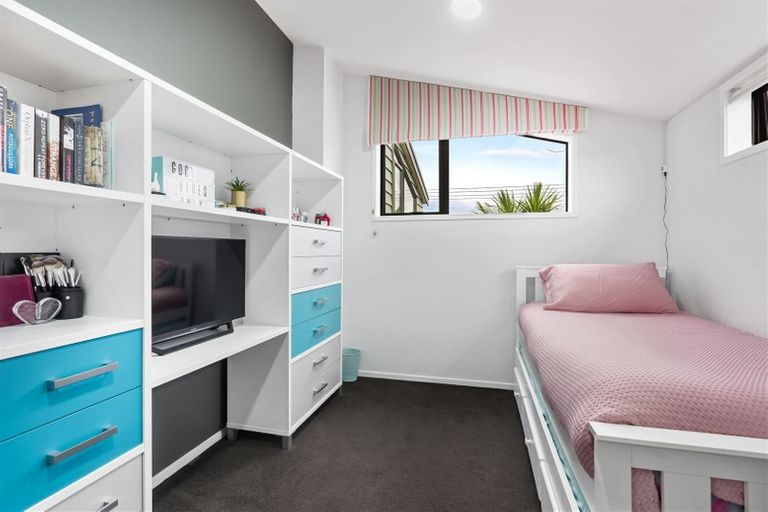 Photo of property in 73d Nile Road, Milford, Auckland, 0620