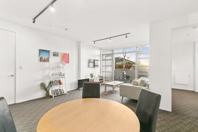 Photo of property in Vespa Apartments, 408/20 Hanson Street, Mount Cook, Wellington, 6021
