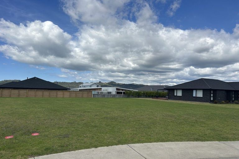 Photo of property in 6 Ronomor Place, Whitianga, 3510